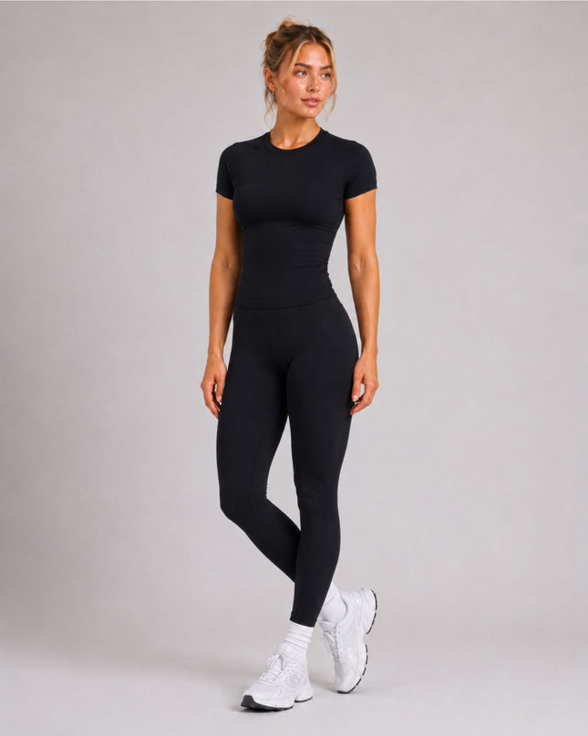 Defined Performance Tee - Svart