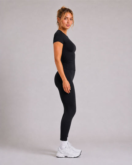 Defined Performance Tee - Svart