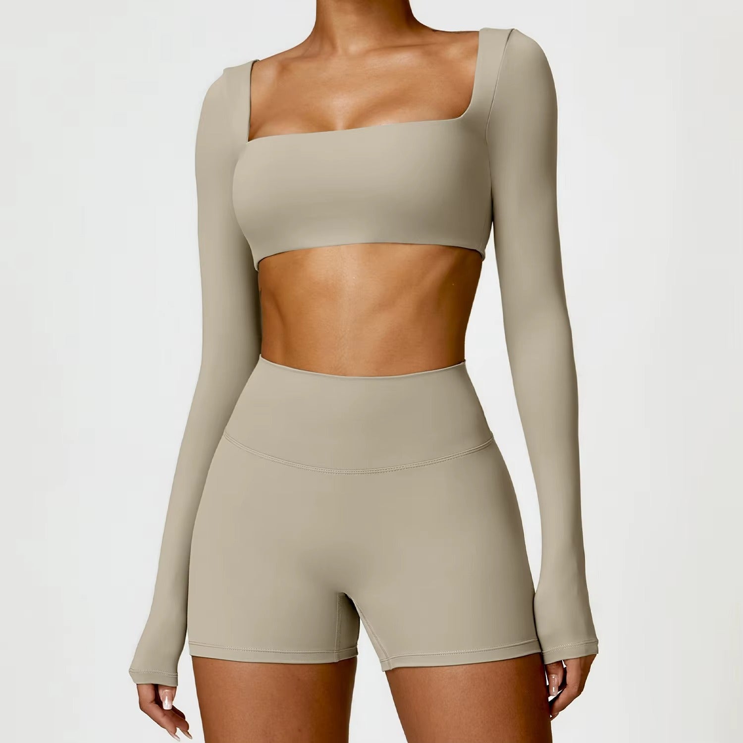 Dynamic Yoga Set - Shorts - Sand
