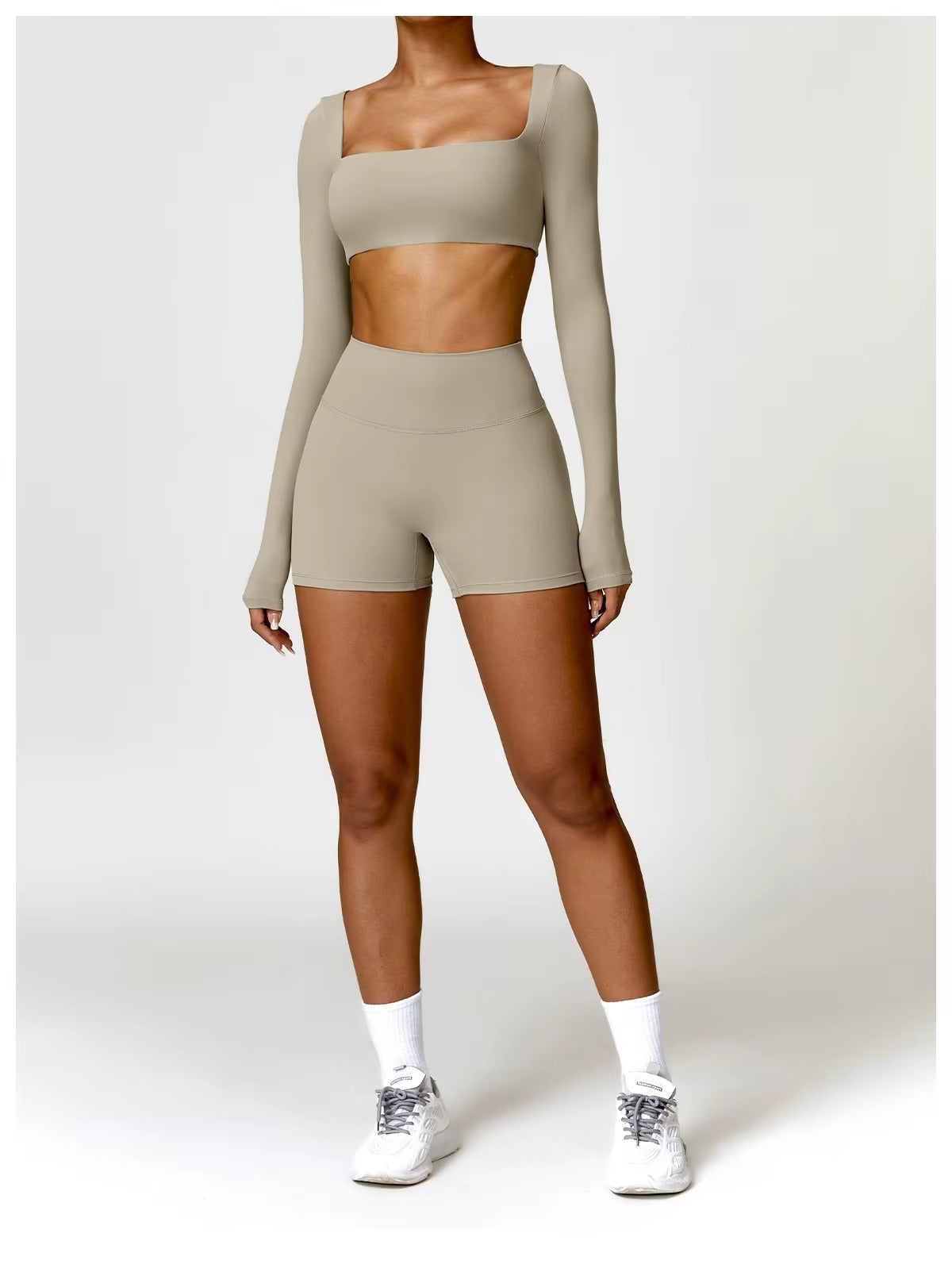 Dynamic Yoga Set - Shorts - Sand