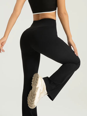 Flow Flare Pants - Svart
